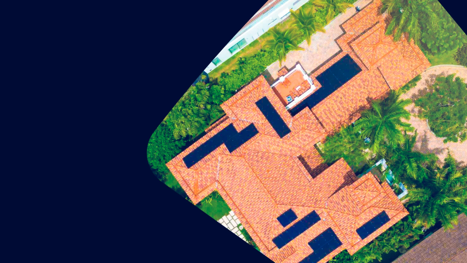 Instalación de paneles solares en casa en Panamá